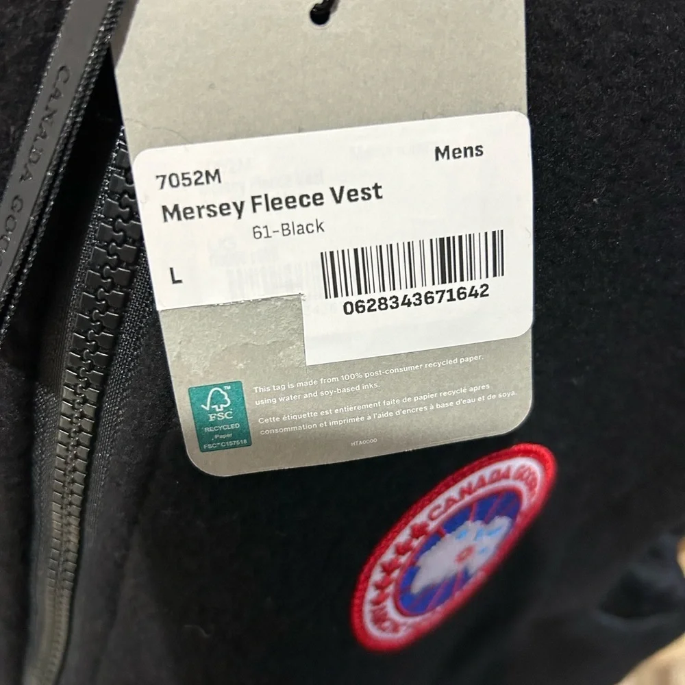 Men's Canada, goose MERSEY black fleece vest logo patch size large